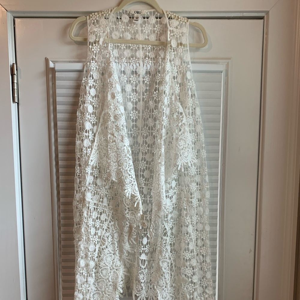 Lace Sleeveless Duster